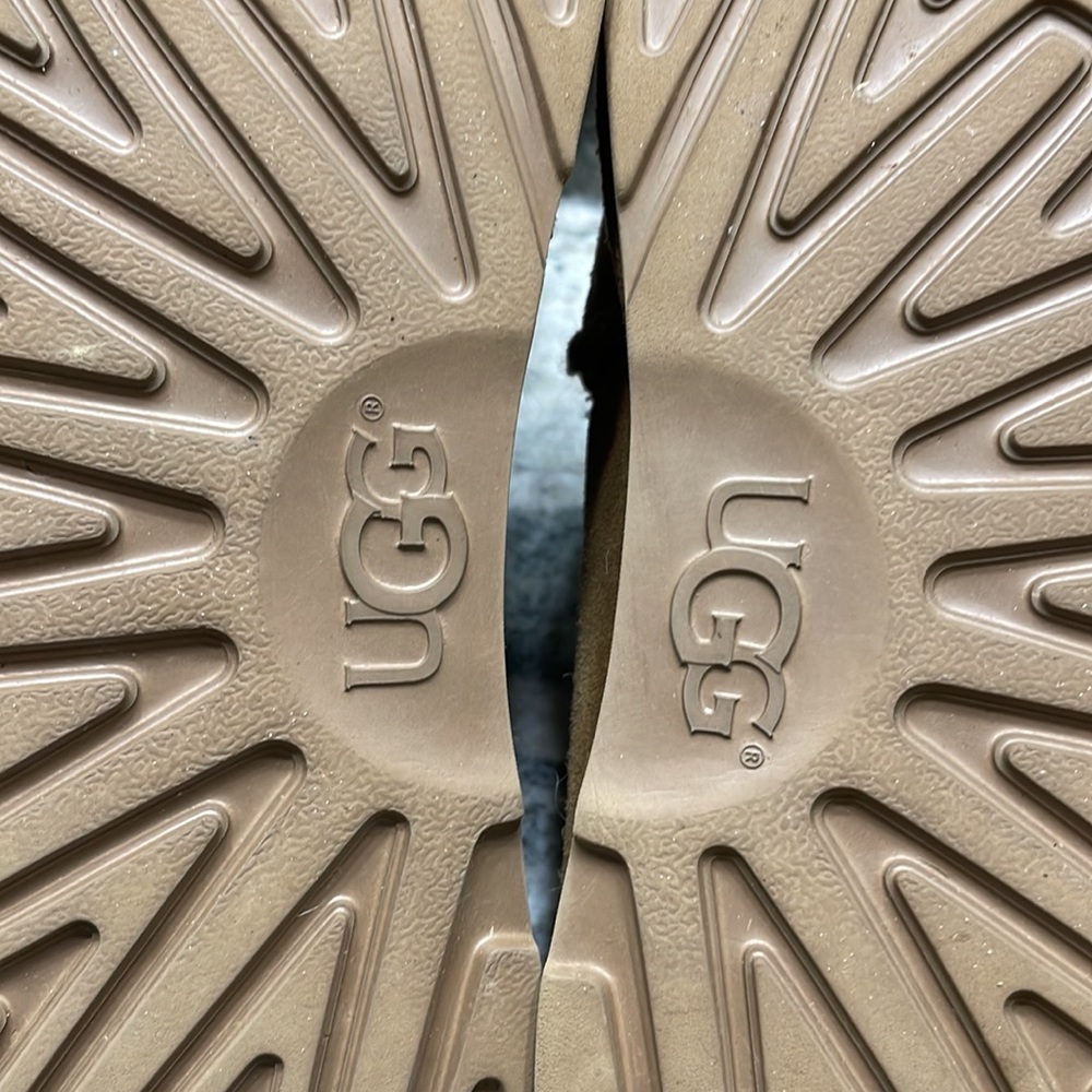 UGG Boots - Picture 10 of 16